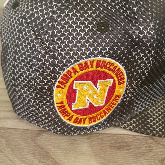 Men's New Era Washington Commanders Tampa Bay Buccaneers 9FIFTY Snapback Hat - Picture 4 of 10